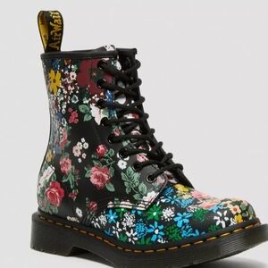 Dr. Martens RARE Women's Black Floral Combat Boots Size 7 US 38 EU